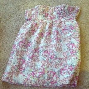Flowery strapless dress. Perfect for spring