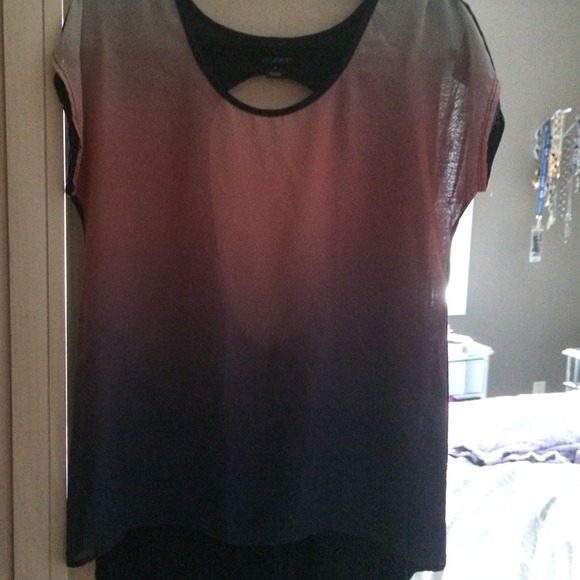 High/ low flowing ambre' top