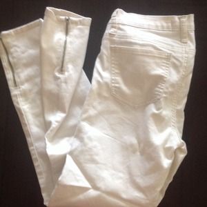 White denim jeans