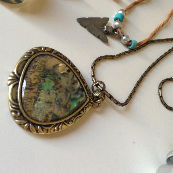 Jewelry bundle - Picture 2 of 4