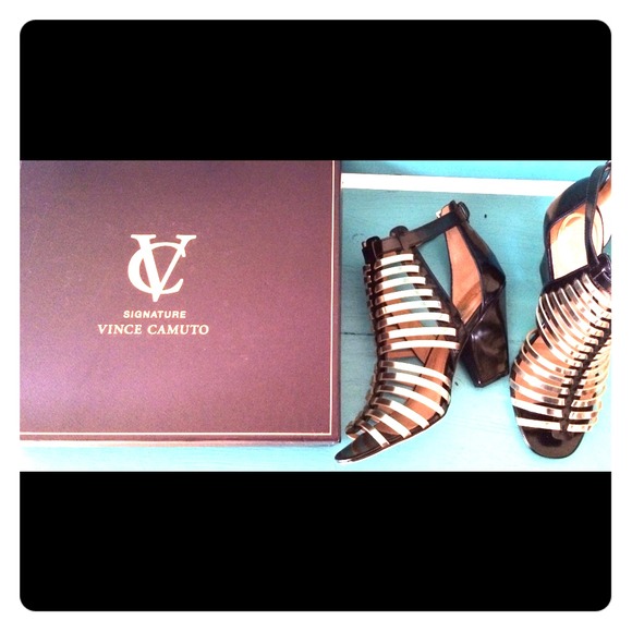 Authentic Signature Vince Camuto