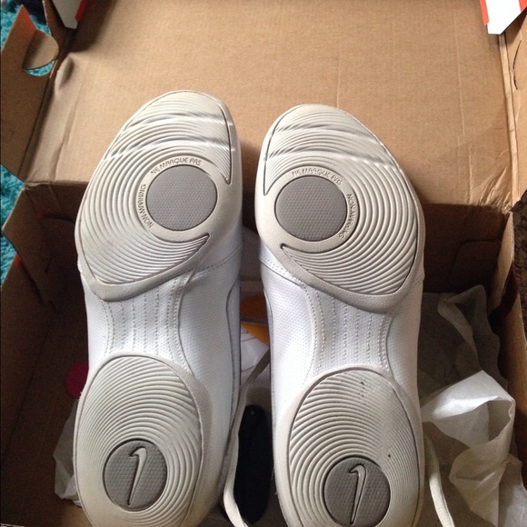 Nike Cheering Sideline - Picture 4 of 4