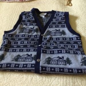 Sweater vest from Northern Reflection