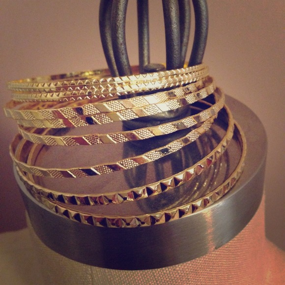 Accessories - Gold bangle bracelets