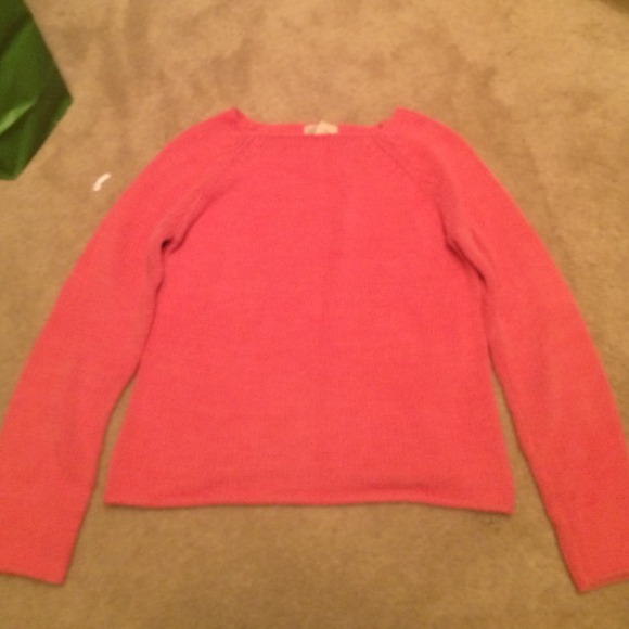 pink sweater