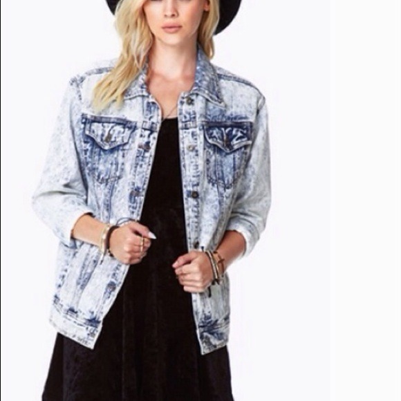 Acid washed denim jacket (small)