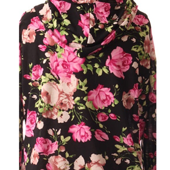 SOLD IN BUNDLE π»π»π»π»Light Weight Floral Hoodie - Picture 2 of 2