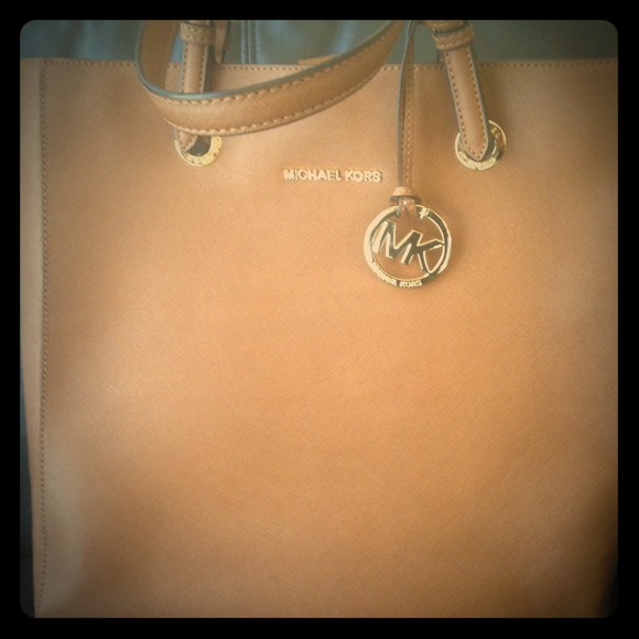 Michael Kors authentic guarantee handbag