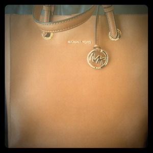 Michael Kors authentic guarantee handbag