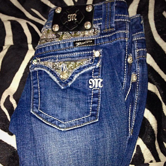 Size 28 skinny fold pocket camo Miss Me Jeans