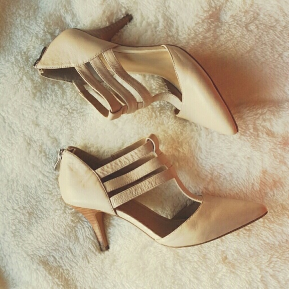 Sold๐{sole society} Mallory Heels in Taupe - Picture 2 of 4