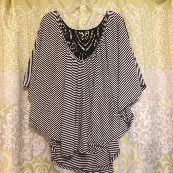 Flowy striped shirt with embroidered back