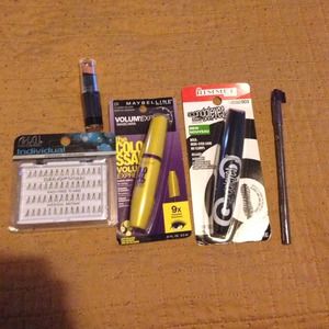 ⛔️TRADED⛔️🎉New 🎉 Makeup bundle