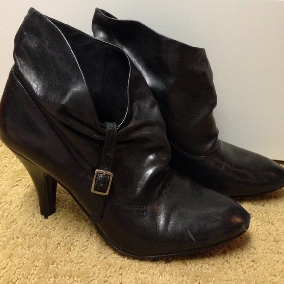 💗Nine West💗 ankle booties