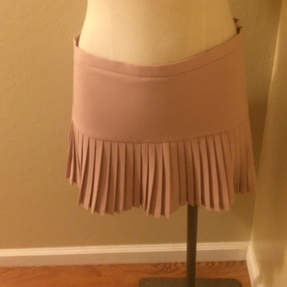 BCBG Maxazria skirt 🌸 - Picture 1 of 4