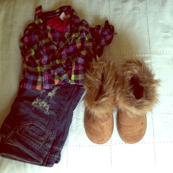 Brown ugg like ankle boots