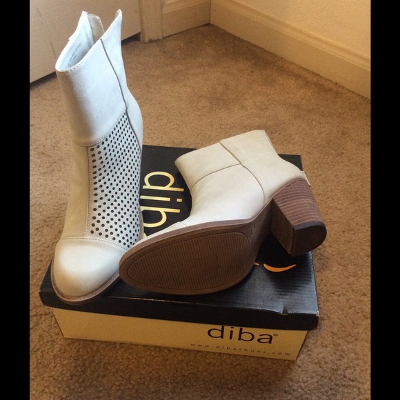 🔥 Off White Fall Boots