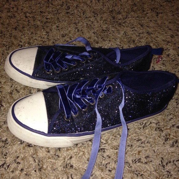American eagle glitter shoes
