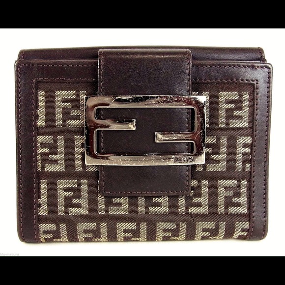 Fendi trifold wallet - Picture 1 of 4