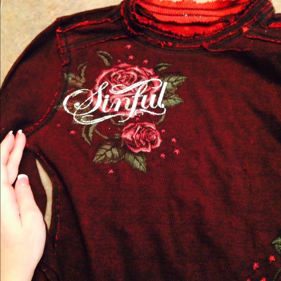Sinful reversible buckle long sleeve shirt!