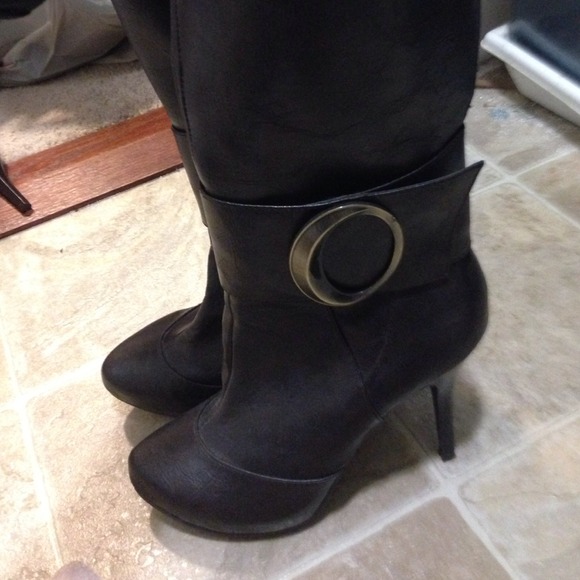 Shoe Dazzle Shoes - Chocolate brown stiletto boots