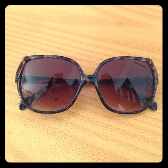 Urban Outfitters oversized sunglasses