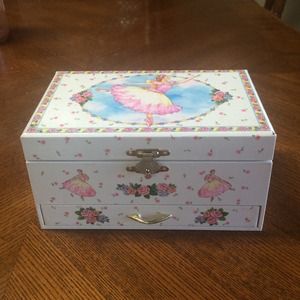 Musical jewelry box🌷