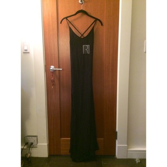SOLD 🌹 The Reformation Neroli Dress in Black 0/XS - Picture 2 of 4