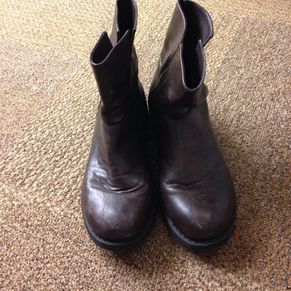 Brown boots