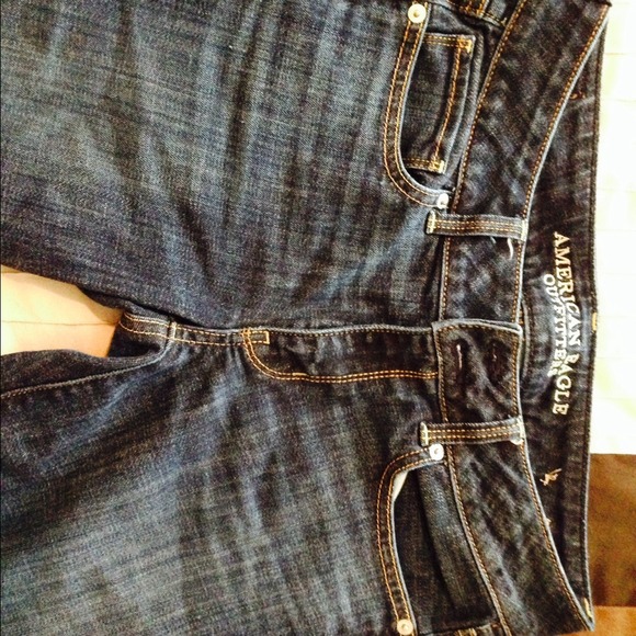 American eagle 3/4 length capris !