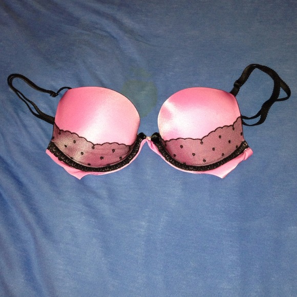 Victoria's Secrets Very sexy push up bra