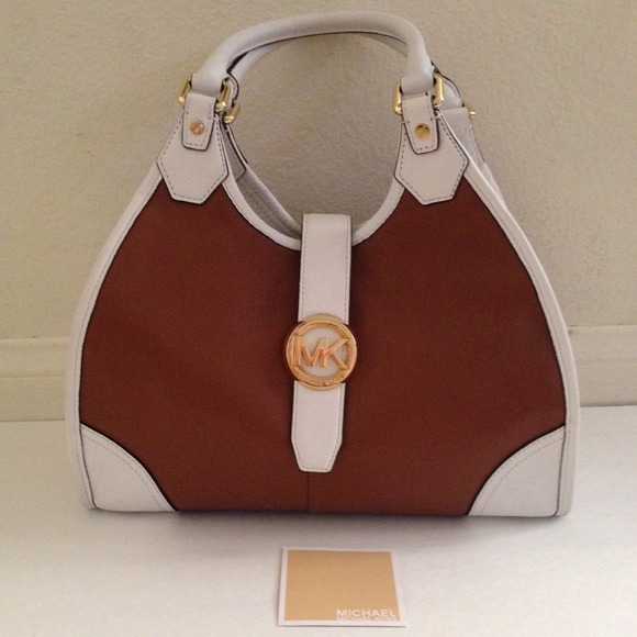 Michael Kors Handbags - Michael Kors gorgeous purse!!(1 hour only)