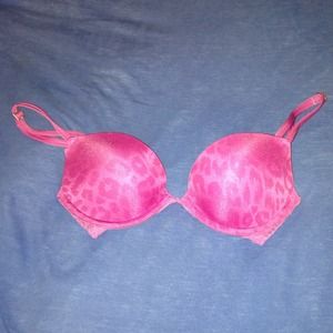 Victoria's Secret: pink push up plunge bra