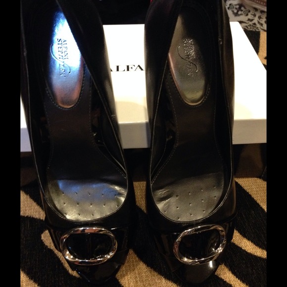 Alfani Black Stretch n Flex Peep Toe Pump