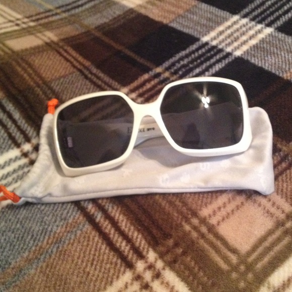 Spy Eliza White Sunglasses