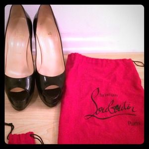 Christian Louboutin Black Pumps Size 39