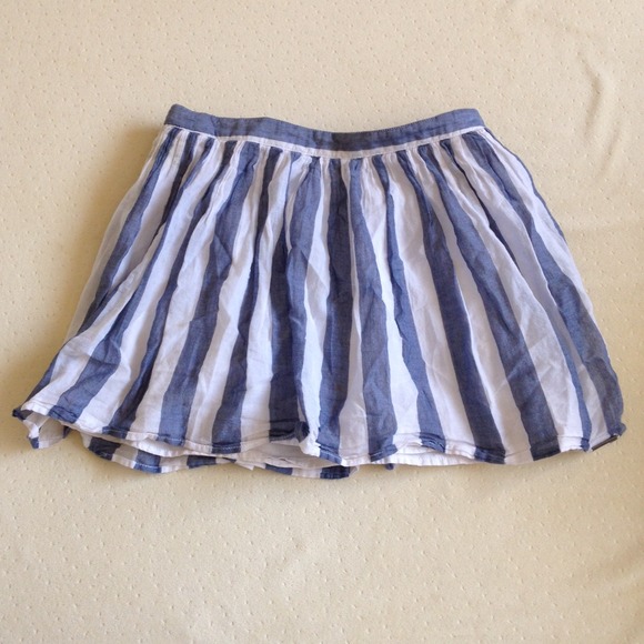 Super cute high waisted striped skirt