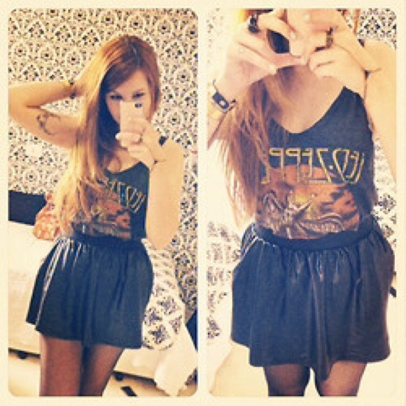 Urban Outfitters Tops - Urban outfitters led zeppelin oversized tee