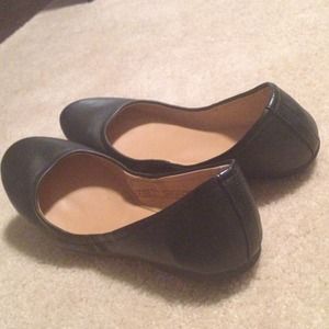 black ballet flats