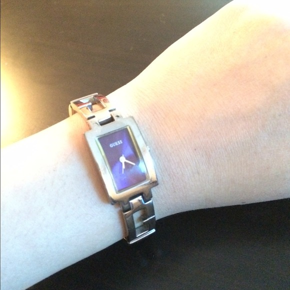 Guess watch with purple inside - Picture 1 of 4