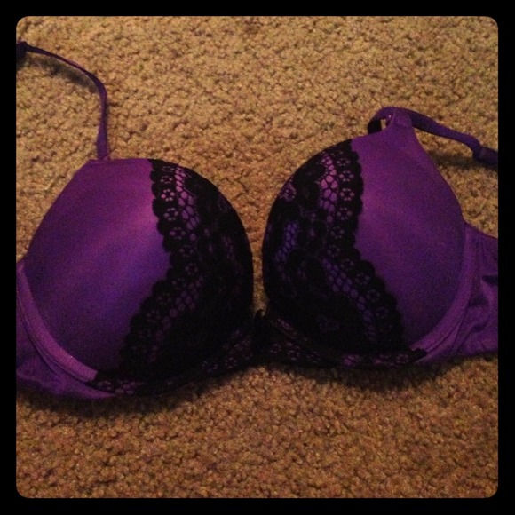 Vs 34B bombshell plunge