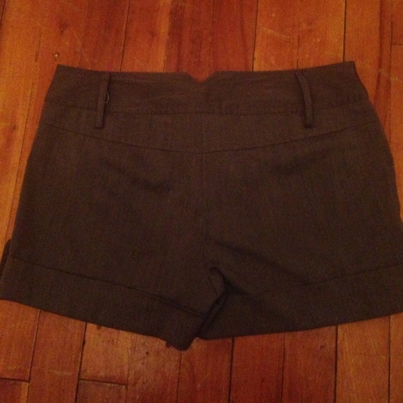 Dressy shorts - Picture 2 of 3