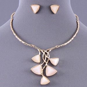 Light Pink Twisted Triangle Necklace Set