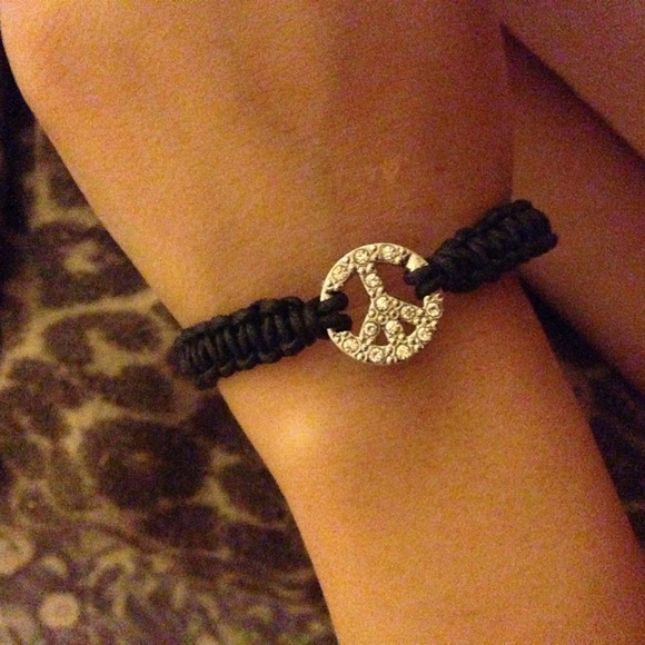 Brandy Melville bracelet