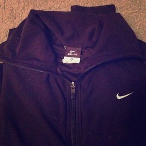 Black nike dryfit jacket