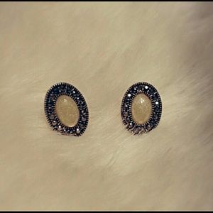 Jewelry - Silver and Off-White Oval Earrings Jewelry - Silver and Off-White Oval Earrings