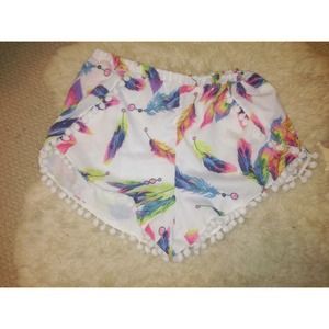 POM POM SHORTS
