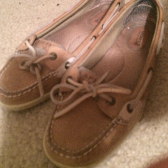 Sperry topsiders