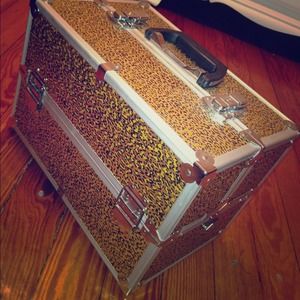 Cheetah print makeup train