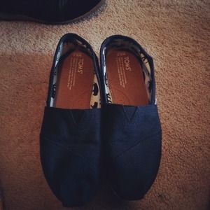 Toms in great condition worn once